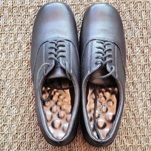 Walking Cradles Silver Gray Walking Shoes Sneakers Size 7.